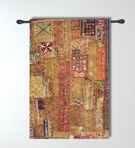 Sets tapestry hanging - 2,